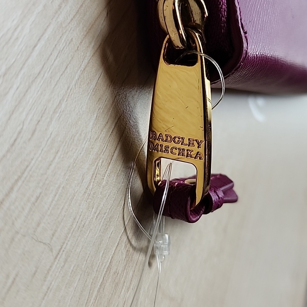 EUC Badgley Mischka Plum/fuschia wallet - Picture 4 of 5